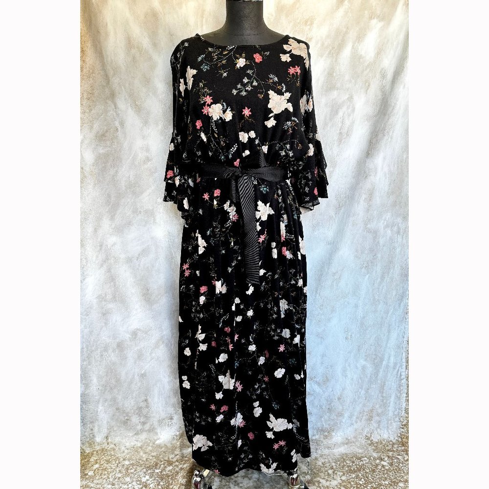 Soprano Black Floral Open Back Dress -